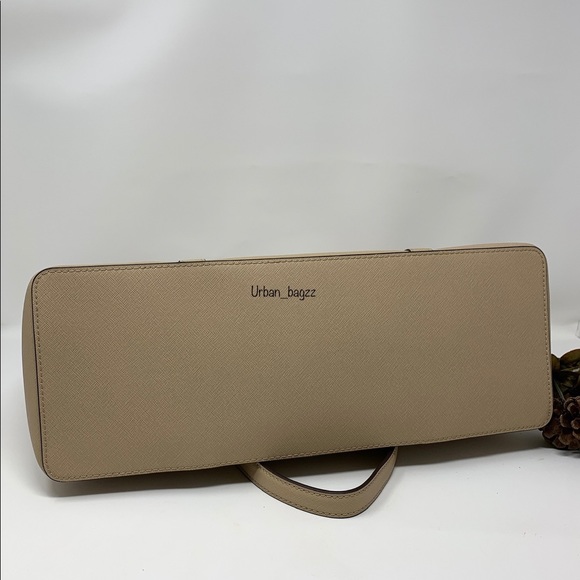 Michael Kors Sady Large Tote - Picture 8 of 10